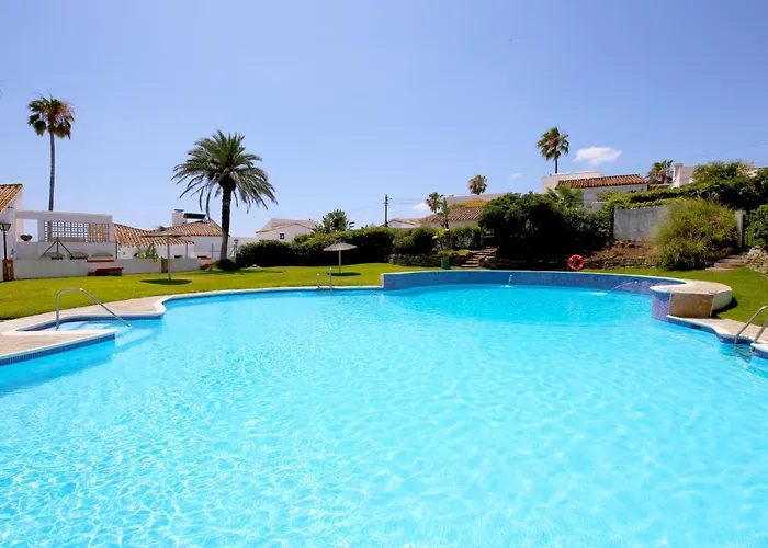 West Family Mostaza Villa