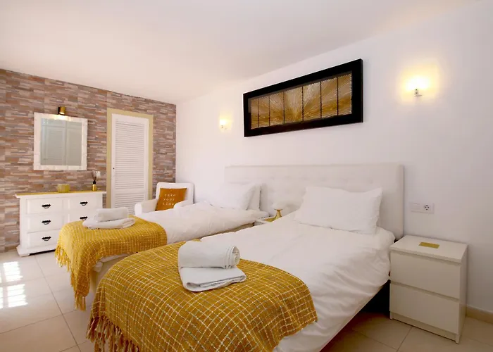 ヴィラ West Family Mostaza *