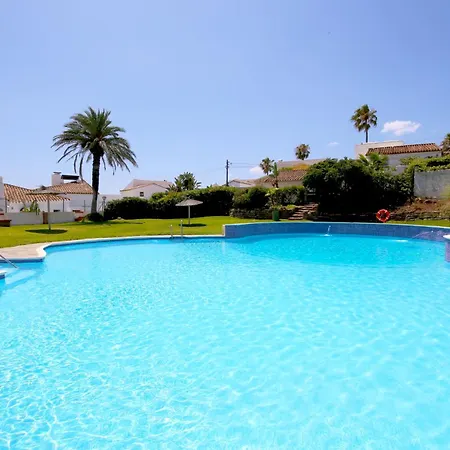 West Family Mostaza Villa